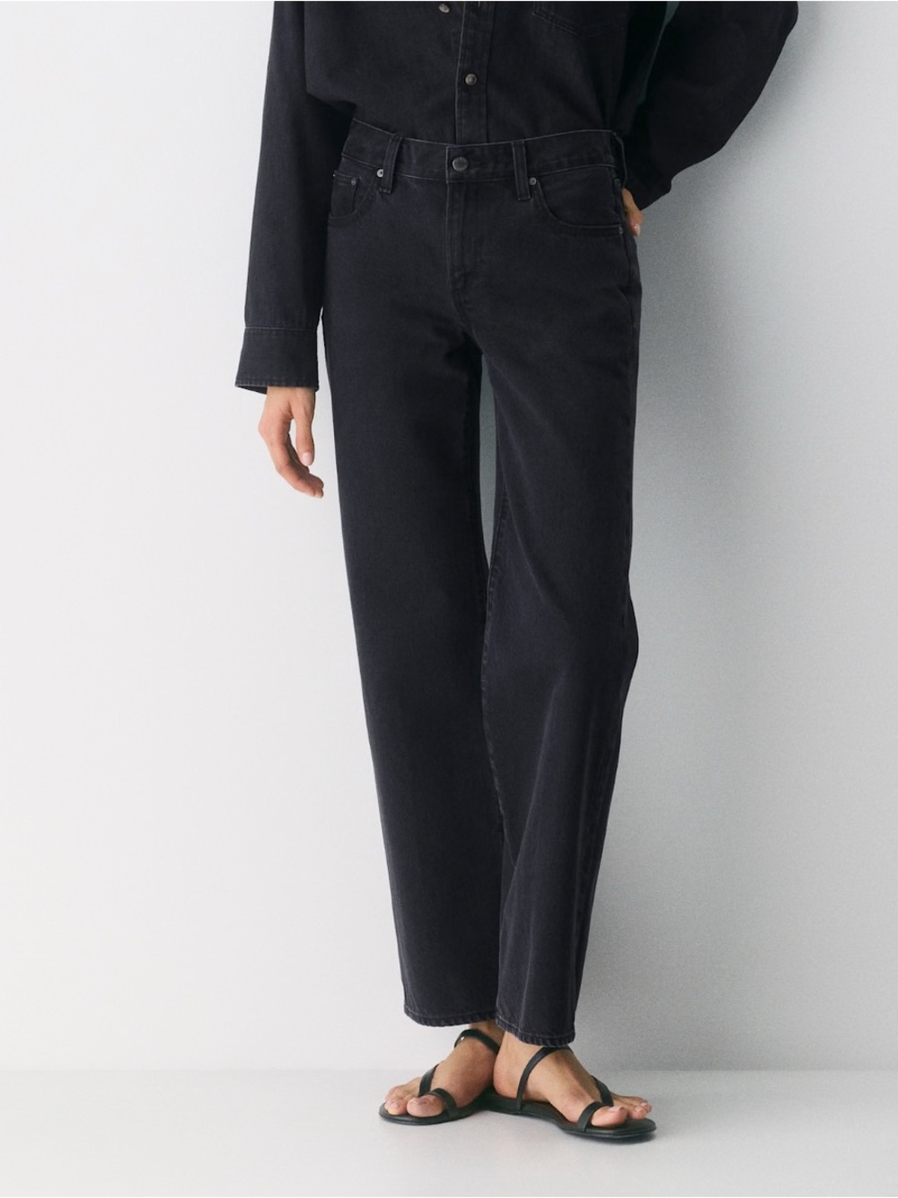 Denim Forum Black Straight-Leg Jeans